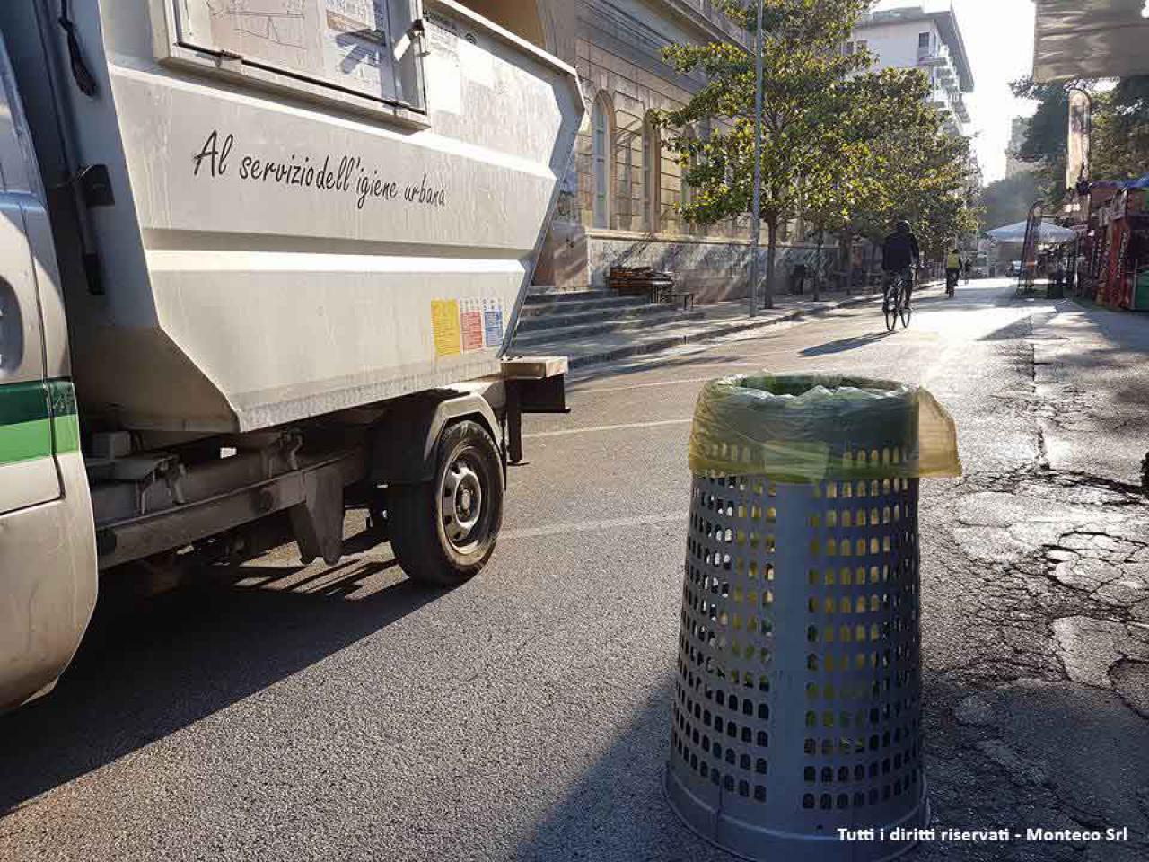 bidone dei rifiuti, camion dei rifiuti